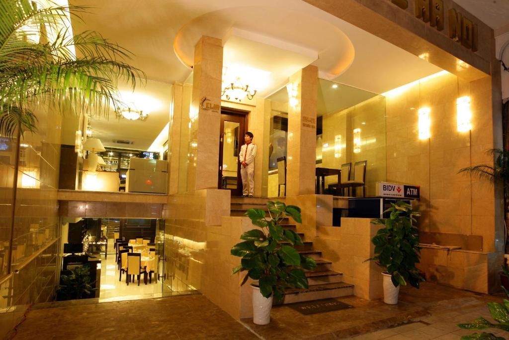 Khách Sạn L' Heritage Phố Cổ, Khách Sạn Hà Nội Lãng Mạn, Phòng Xông Hơi, Gym Hiện Đại, Ban Công View Hồ