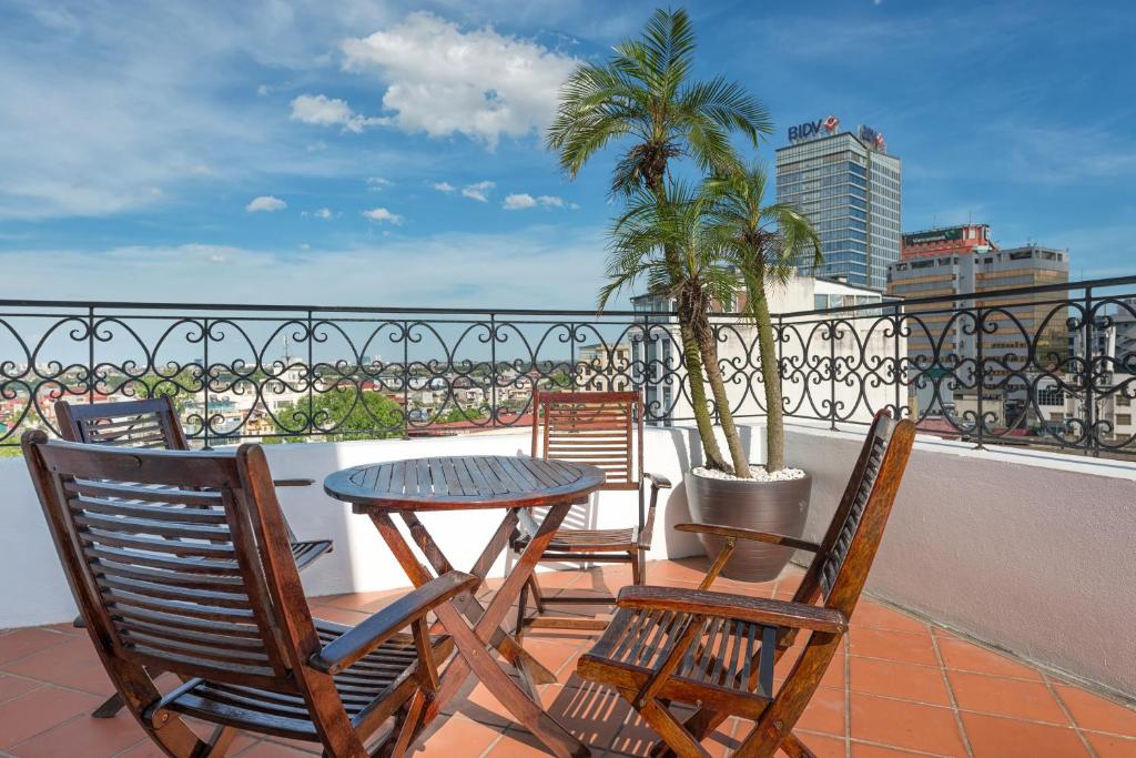 Đặt Phòng E Central Hotel – Nơi Đại Gia Hà Nội Check-in Thầm Lặng Giữa Thủ Đô