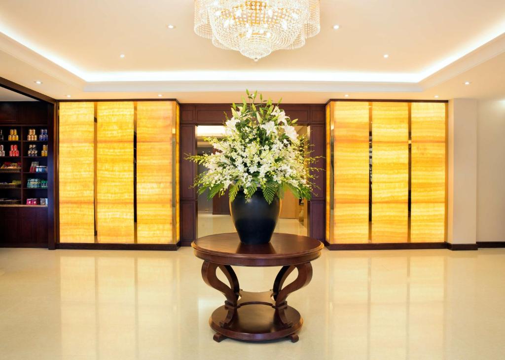 Top 5 Khách Sạn Khu Phố Pháp Hà Nội – Hilton Garden Inn Hanoi Dẫn Đầu Về Không Gian Xanh