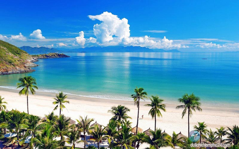 Tour Đà Nẵng Tết Dương Lịch Siêu Chill Rực Rỡ, 5N4Đ Bà Nà "Làng Pháp" + Hội An đèn lồng + Huế cổ kính, Khởi đầu năm mới thư thái từ Sài Gòn!