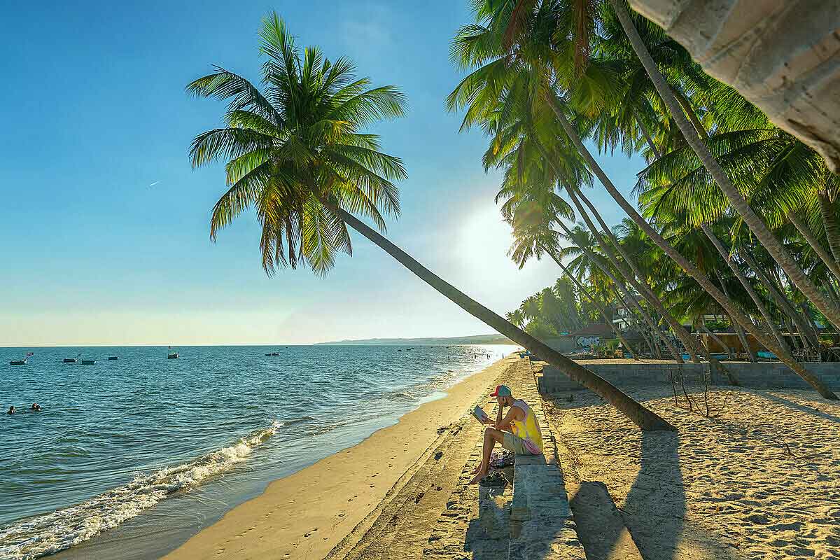 Tour Phan Thiết Mũi Né Hòn Rơm Jeep Tour 2 ngày từ Sài Gòn, hành trình biển xanh cát vàng phiêu lưu
